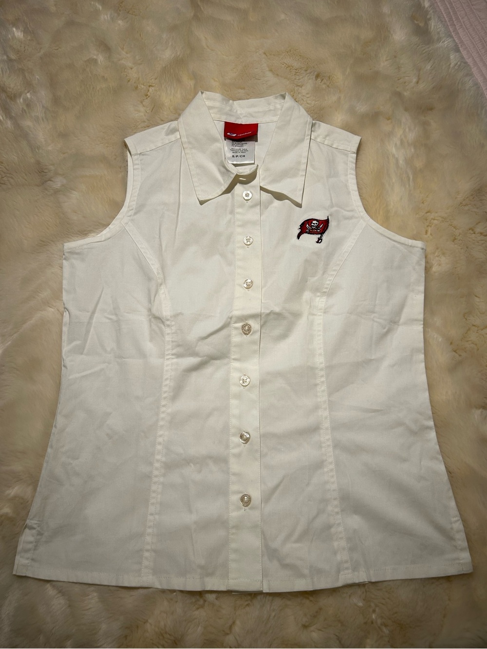 Reebok Buccaneers button-down Tank